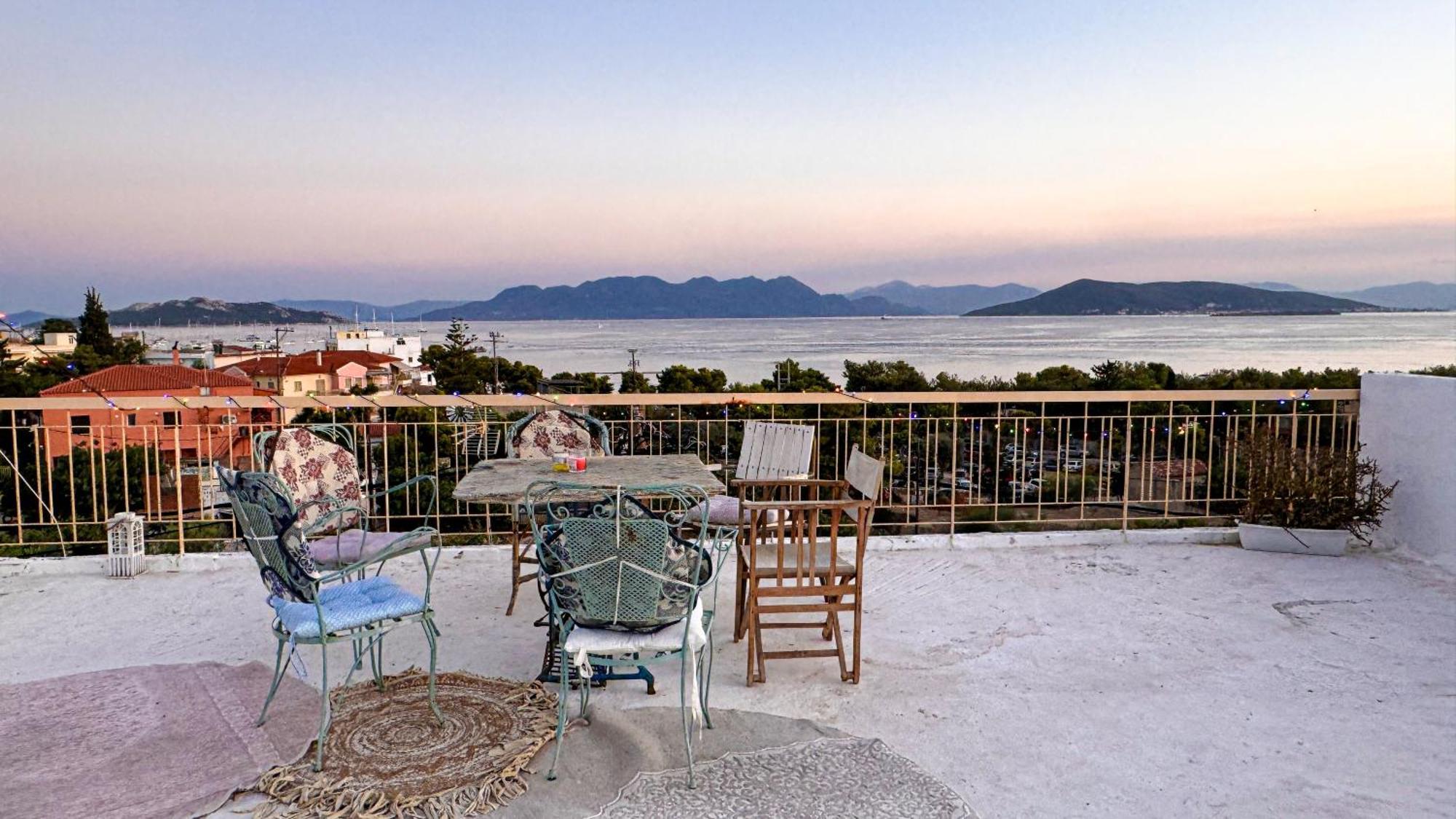 Appartement Vue Sur Mer Soul Family, Egine Aegina Exterior photo